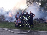 Brigáda - hasičská jednotka spálila hromadu klestí 2019