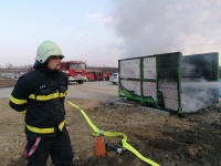 Telničtí hasiči zasahovali u hořícího kontejneru 2021